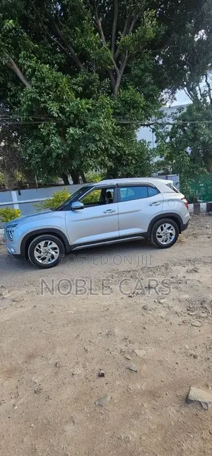 Hyundai Creta 2022 Silver