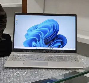 New Laptop HP Pavilion 15 8GB Intel Core i5 SSD 512GB
