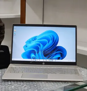 New Laptop HP Pavilion 15 8GB Intel Core i5 SSD 512GB