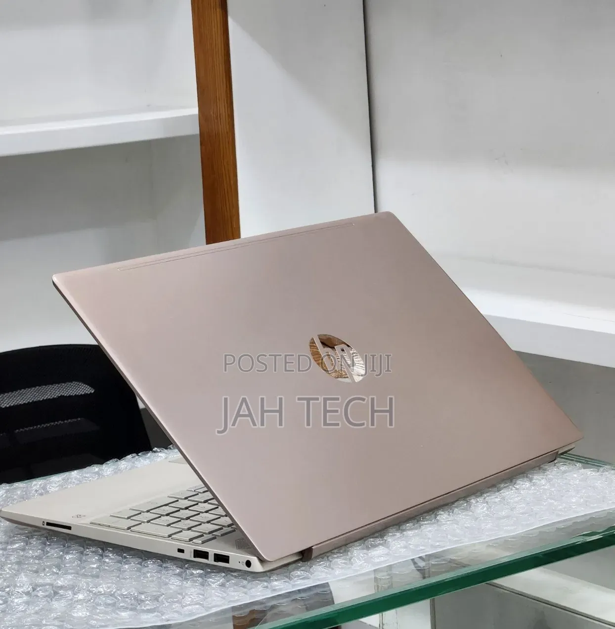 New Laptop HP Pavilion 15 8GB Intel Core i5 SSD 512GB
