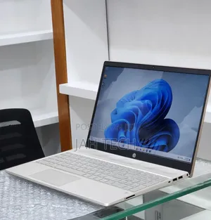 New Laptop HP Pavilion 15 8GB Intel Core i5 SSD 512GB