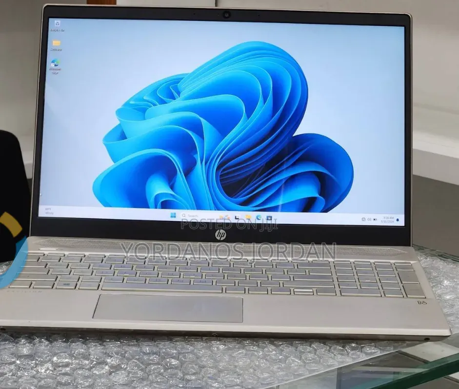 New Laptop HP Pavilion 15 8GB Intel Core i5 SSD 512GB