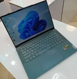New Laptop Lenovo 16GB AMD Ryzen 7 SSD 512GB