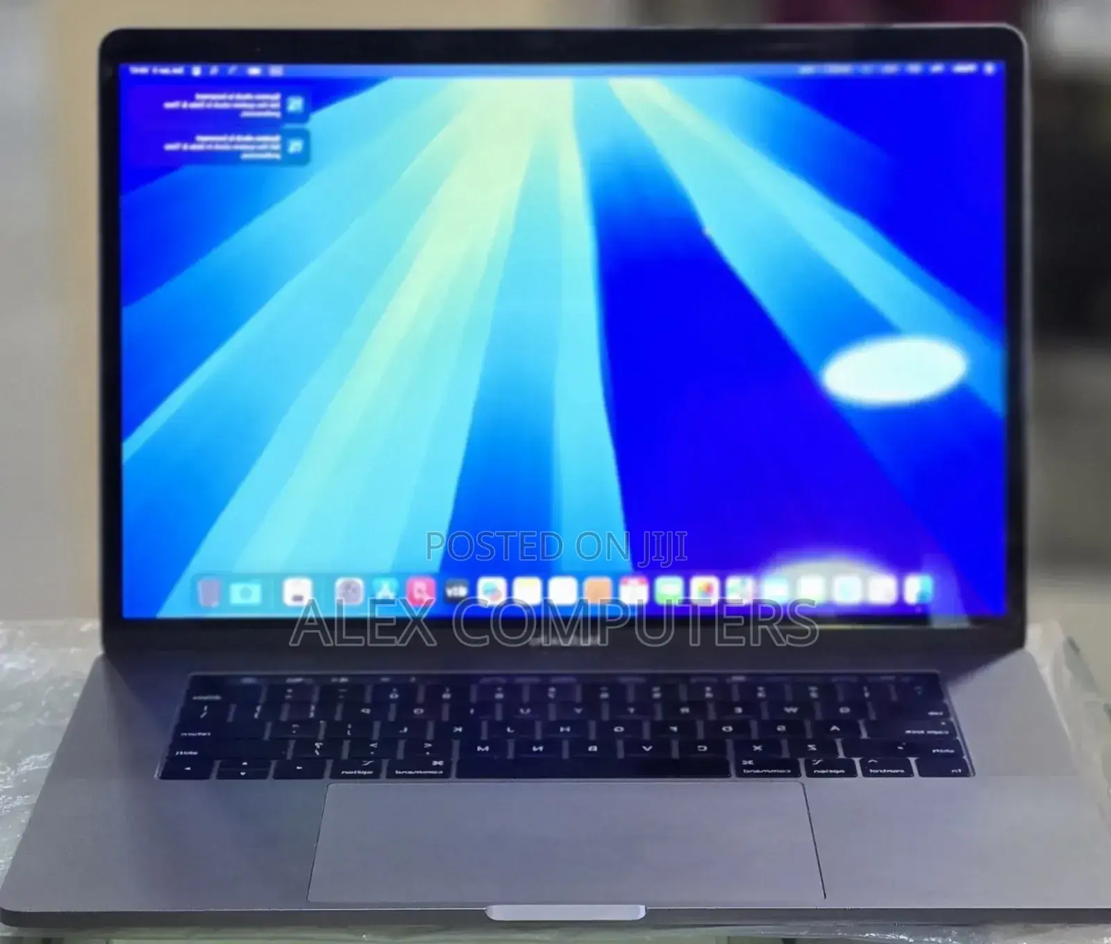 New Laptop Apple MacBook Pro 2018 16GB Intel Core i7 SSD 512GB