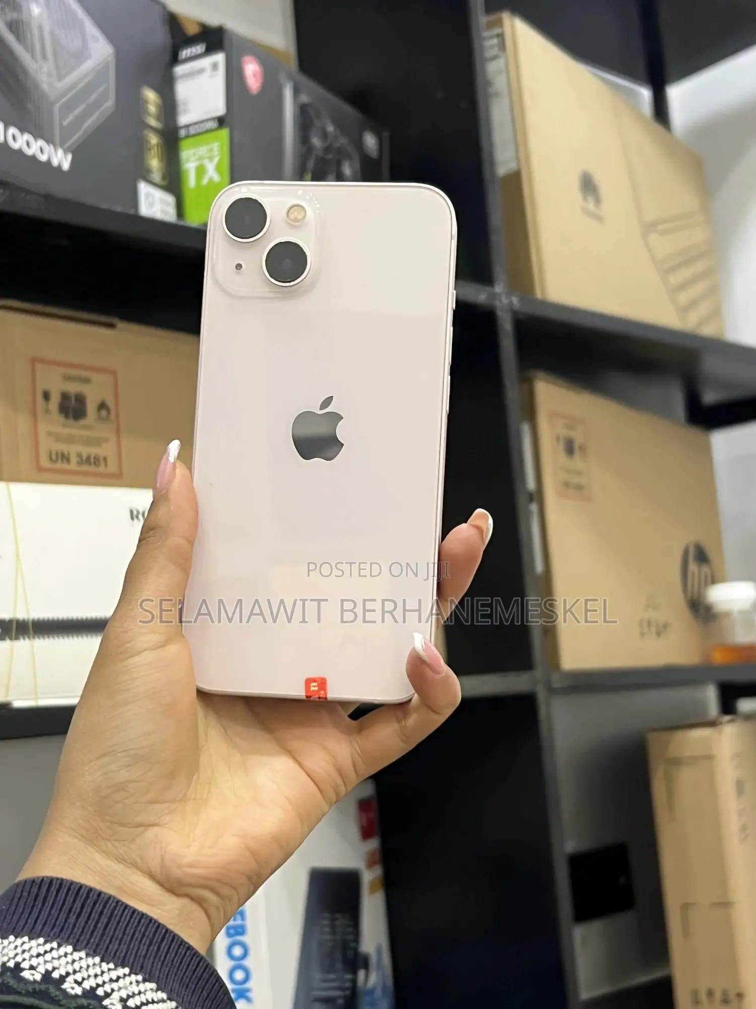 New Apple iPhone 13 128 GB Pink
