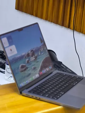 New Laptop Apple MacBook Pro M1 16GB Apple M1 SSD 512GB