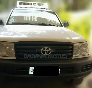 Toyota Land Cruiser 2007 White