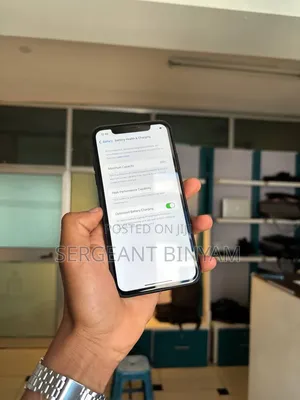 New Apple iPhone XR 64 GB Black