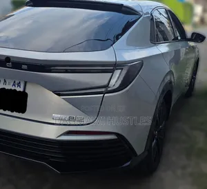 Honda e:NS2 68.8 kWh FWD 2025 Silver