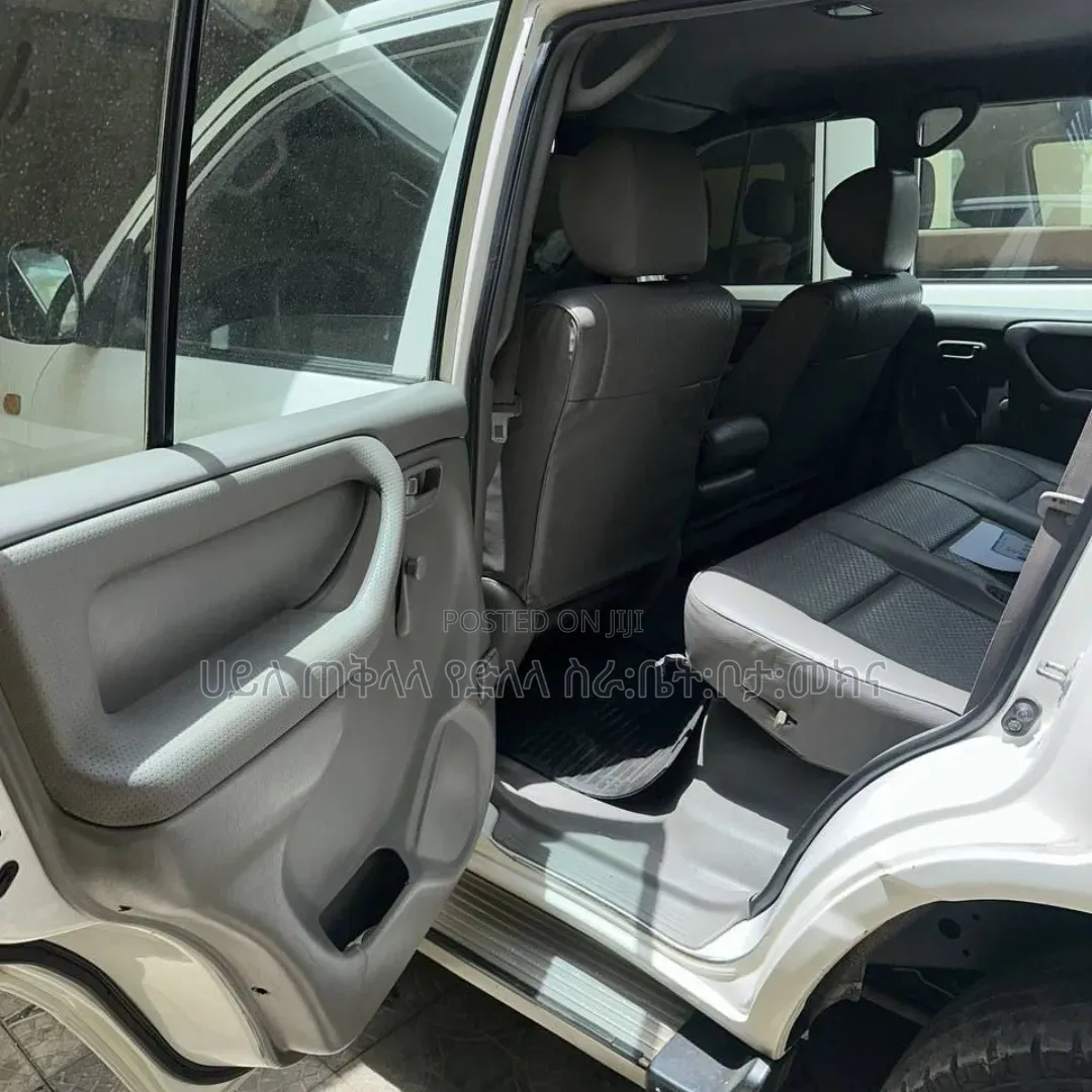 Toyota Land Cruiser 2007 Ivory