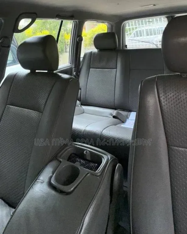 Toyota Land Cruiser 2007 Ivory