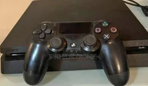 Play Station 4