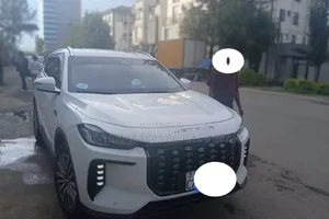 Jetour X70 Plus 2025 Off white