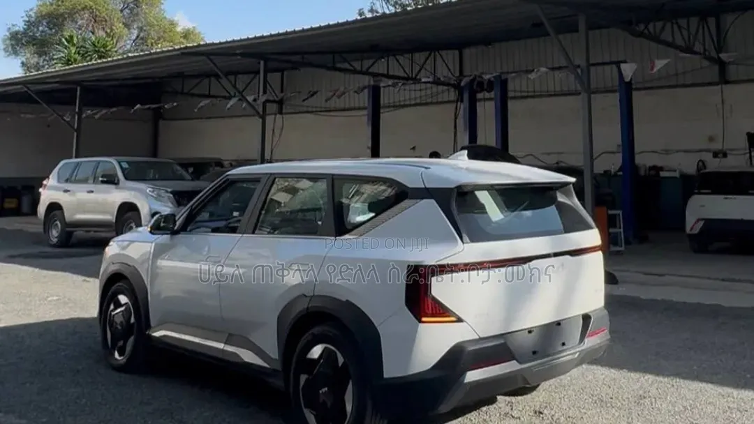 New Kia EV5 2025 Ivory