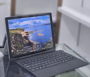 New Laptop Microsoft Surface Pro 4 8GB Intel Core i5 SSD 256GB