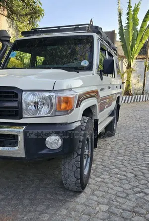 Toyota Land Cruiser 2014
