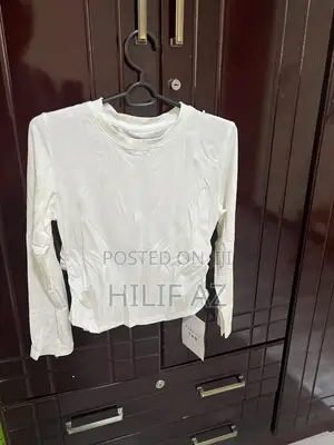 Europe Standard Women Top Comfortable and Fashion
