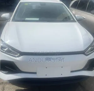 BYD E2 43 kWh 94 hp FWD 2024 White