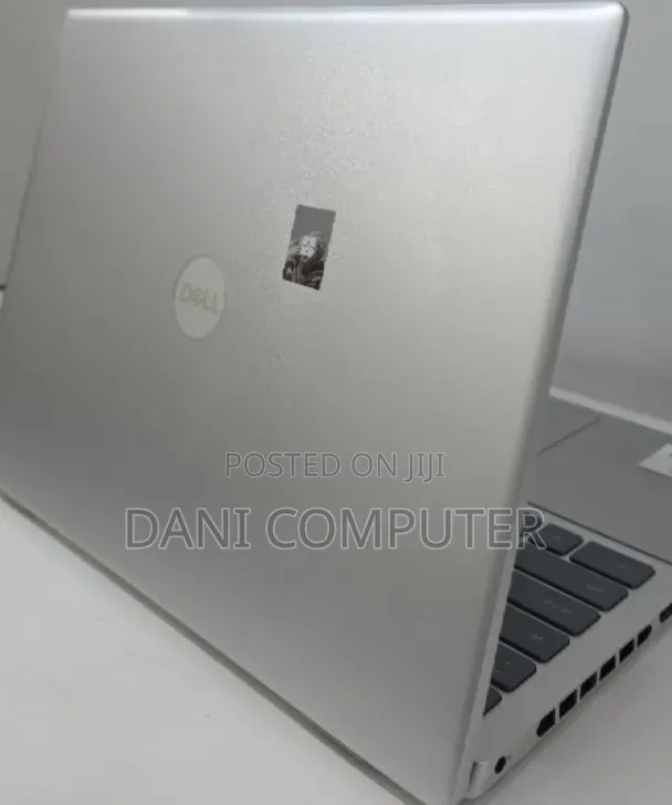New Laptop Dell Inspiron 15 16GB Intel Core i5 SSD 512GB