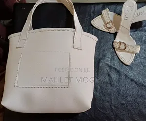 Womanbagne