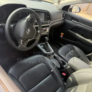 Hyundai Avante 2017 Gray