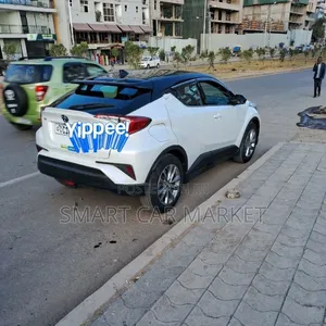 Toyota C-HR 2022 White