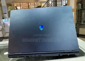 New Laptop Alienware X16 32GB Intel Core Ultra 9 SSD 1T