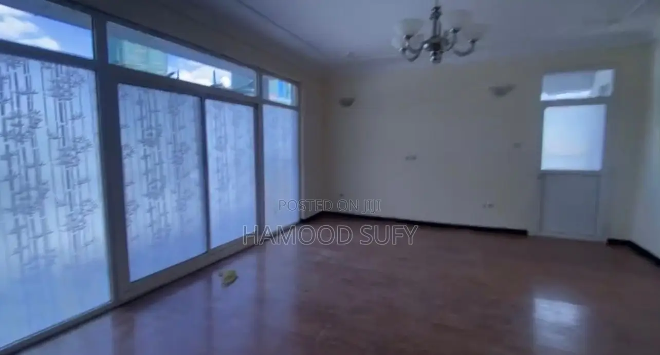 6bdrm Villa in Bole for rent