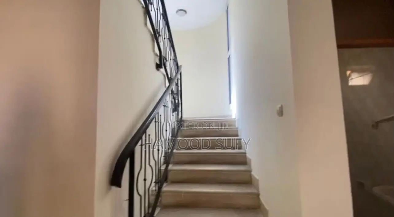 6bdrm Villa in Bole for rent