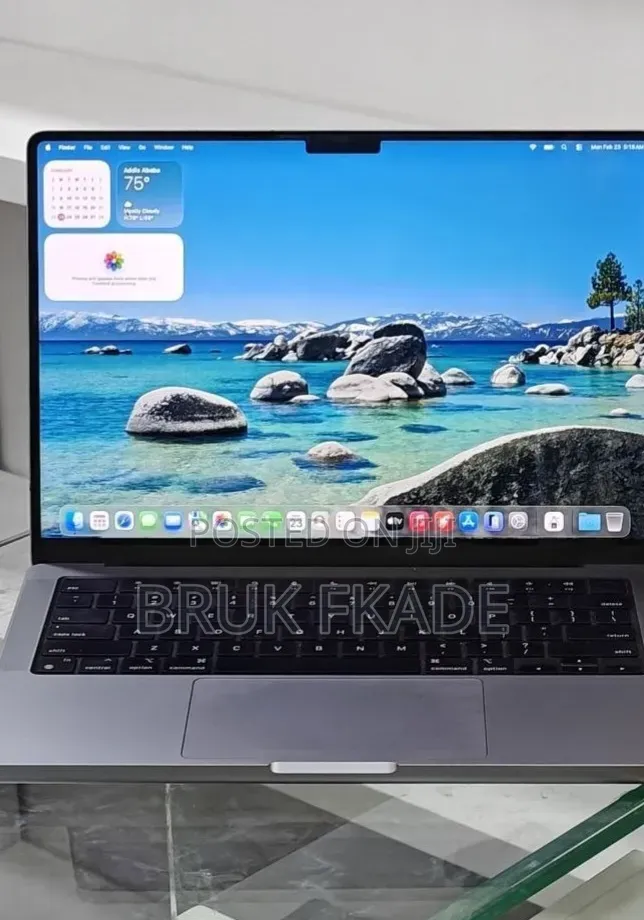 New Laptop Apple MacBook Pro 2023 M3 14-inch 8GB Apple M3 Pro SSD 512GB
