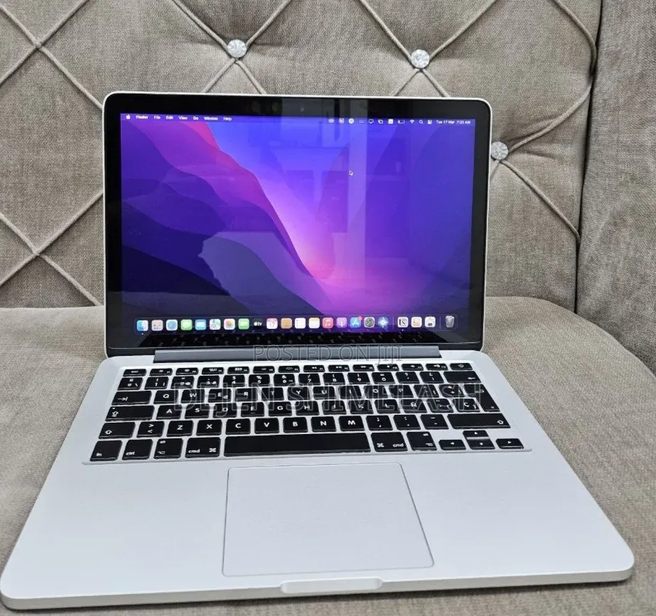 New Laptop Apple MacBook 2015 8GB Intel Core i7 SSD 256GB