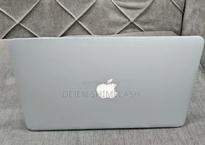 New Laptop Apple MacBook 2015 8GB Intel Core i7 SSD 256GB