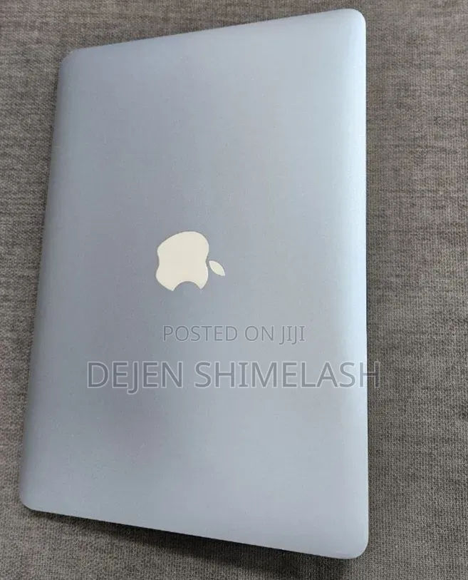New Laptop Apple MacBook 2015 8GB Intel Core i7 SSD 256GB