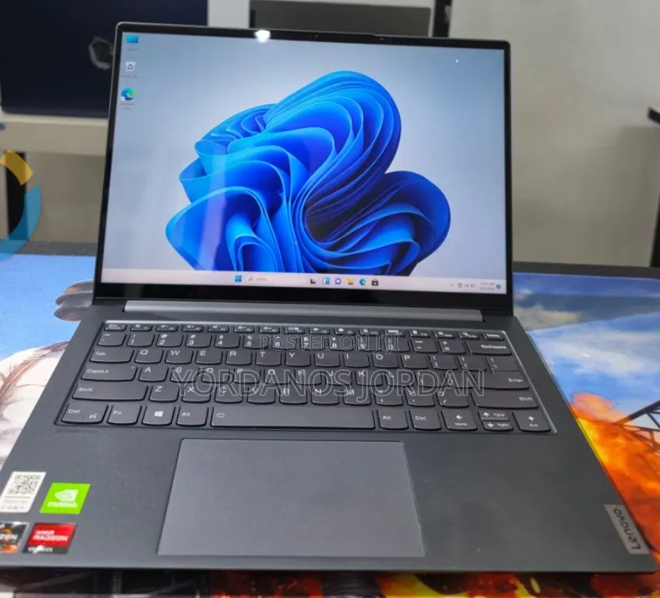 New Laptop Lenovo Yoga 2 16GB AMD Ryzen 7 SSD 512GB