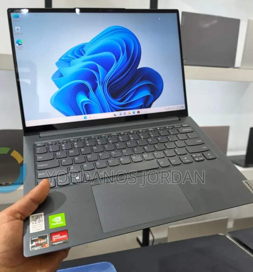 New Laptop Lenovo Yoga 2 16GB AMD Ryzen 7 SSD 512GB