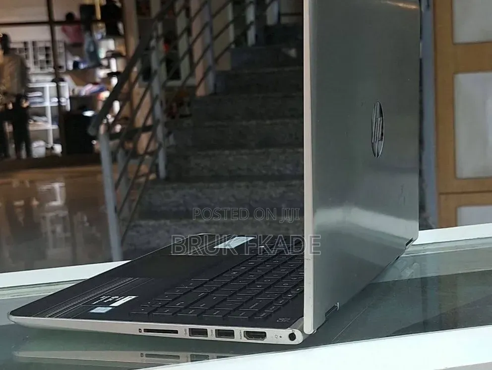 New Laptop HP Envy X360 4GB Intel Core i3 SSD 1T