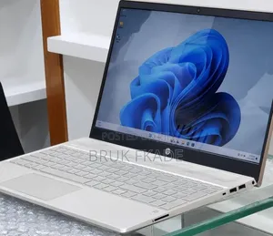 New Laptop HP Pavilion 15 8GB Intel Core i5 SSD 512GB