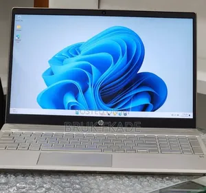 New Laptop HP Pavilion 15 8GB Intel Core i5 SSD 512GB