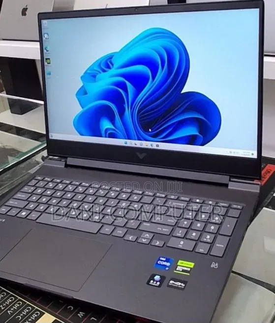 New Laptop HP Victus 15 16GB Intel Core i7 SSD 1T