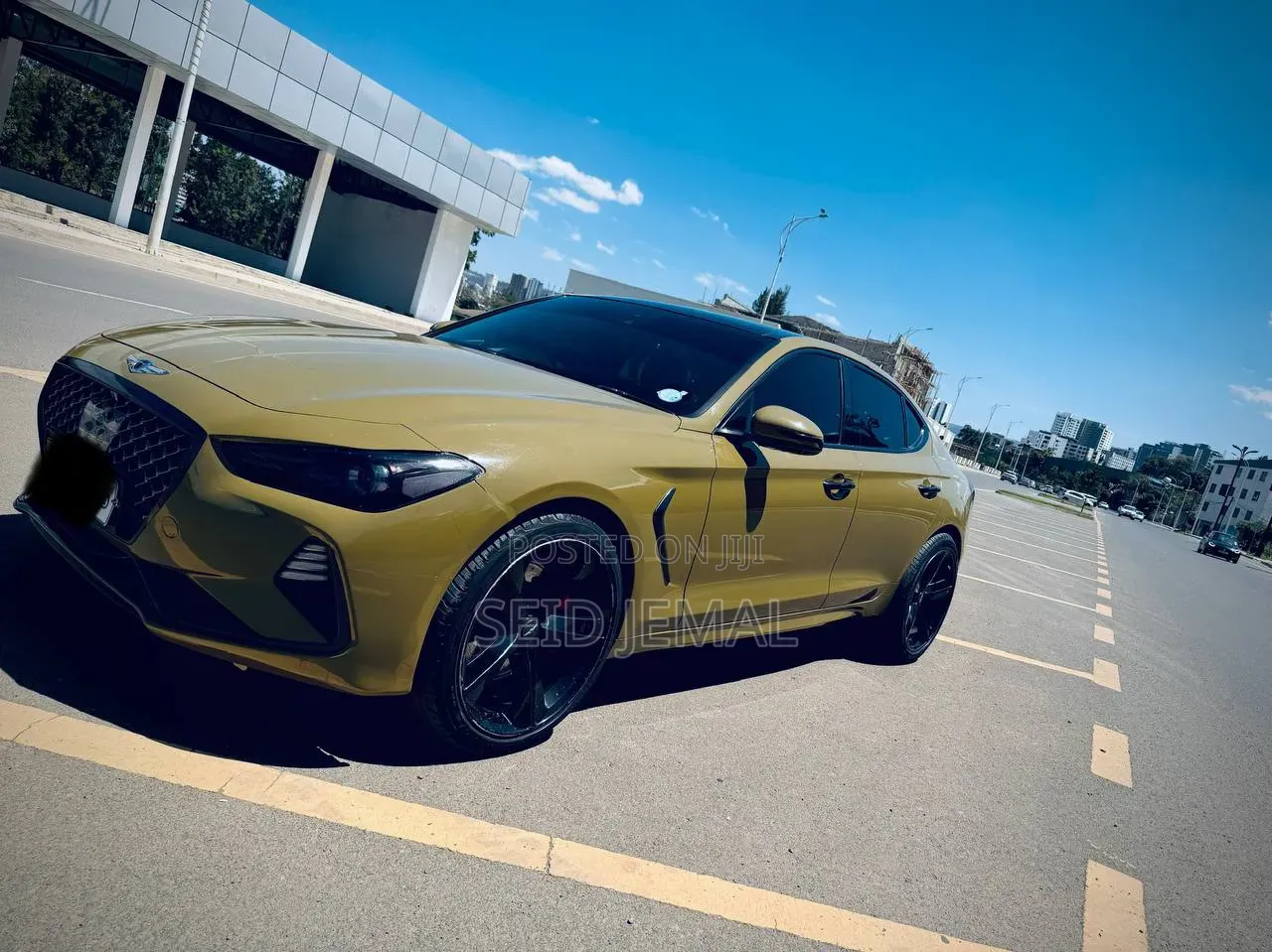 Genesis G70 2018 Yellow