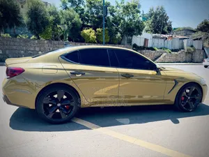 Genesis G70 2018 Yellow