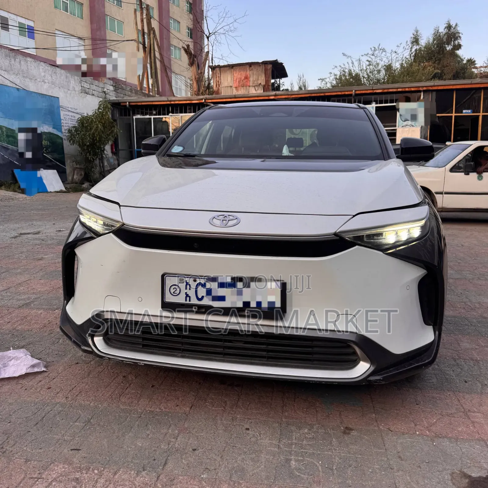 Toyota bZ4X 2023 White