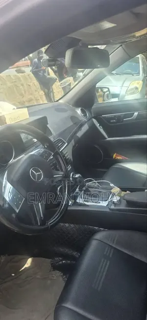 Mercedes-Benz C200 2012 Silver
