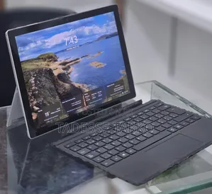 New Laptop Microsoft Surface Pro 4 8GB Intel Core i5 SSD 256GB