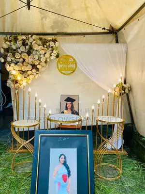 Simple Graduation Decor