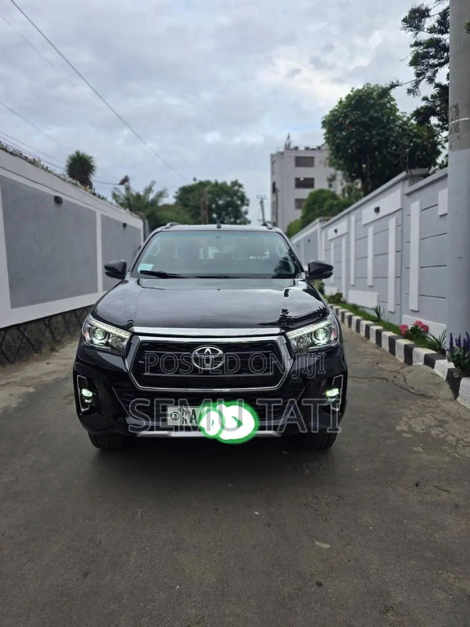 Toyota Hilux Revo Double Cab Deisel 2.4 AWD 2018 Black