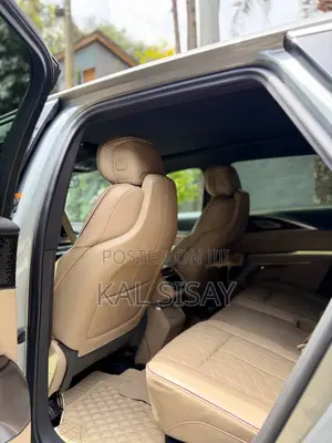 Cadillac Lyriq 2023 Silver