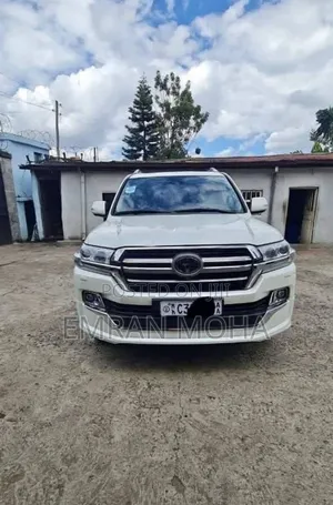 Toyota Land Cruiser 2020 White