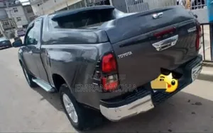Toyota Hilux 2017 Gray
