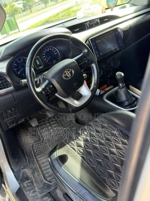 Toyota Hilux 2017 Silver